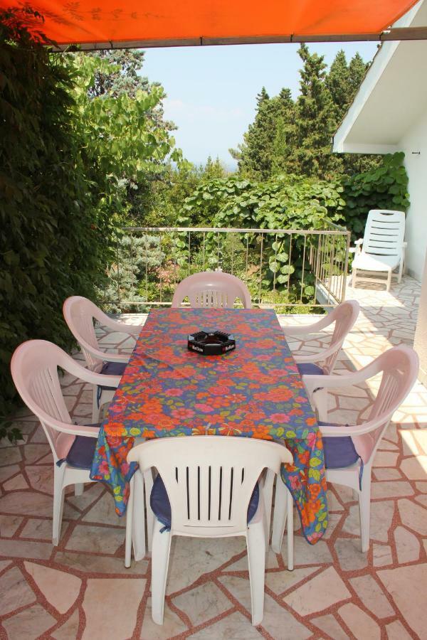 Apartmani Rasan Malinska Exterior foto
